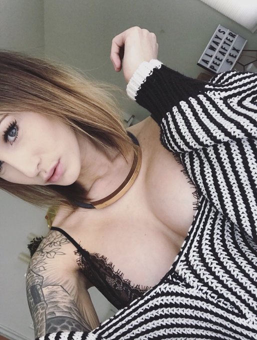 I&rsquo;ll never leave your side ✨ https://t.co/KDy1qbJSk6