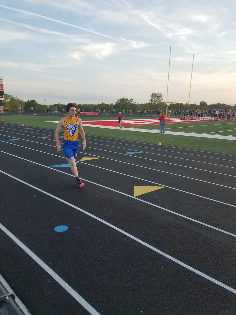 MrSeussical's tweet image. What a year. Won a meet (Chariton). Came within points of winning another days later (Clarke). Our guys pushed some teams at districts tonight. Proud to be around this squad. #EffortOverEgo