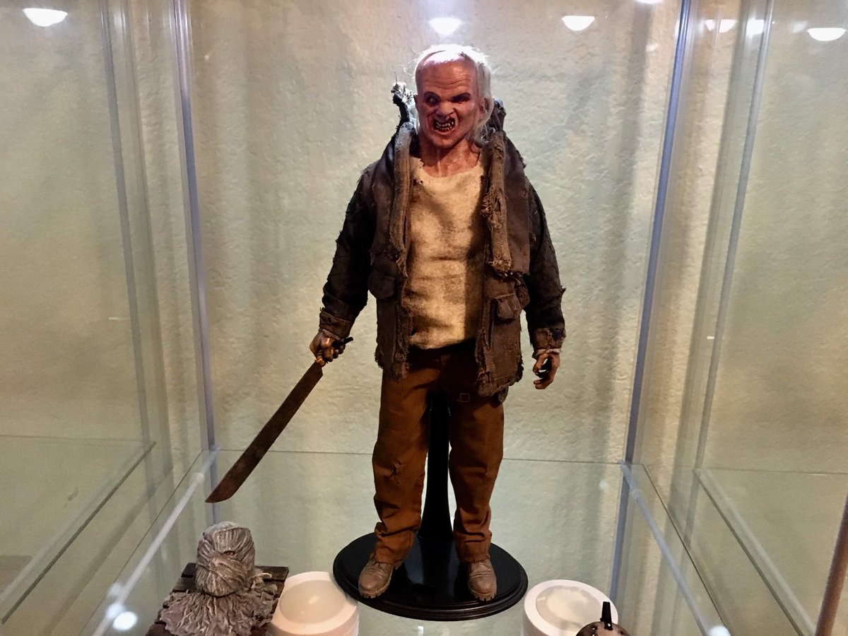 JordanRochon5's tweet photo. #FridayThe13th #fridaythe13th2009 #derekmears #jasonvoorhees #onescustoms #ceecreations #sixthscale #customfigure #horror #horrormovies #fridaythe13thfranchise #FridayThe13thremake https://t.co/PiifFrEJSx