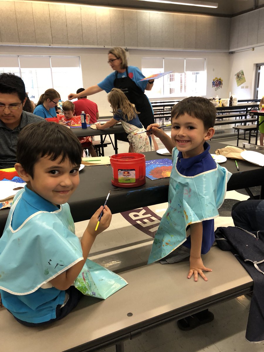 SHMrsPaige's tweet photo. Had a fun night painting with these boys! #SHhappycampers https://t.co/ipW5NKrmDC