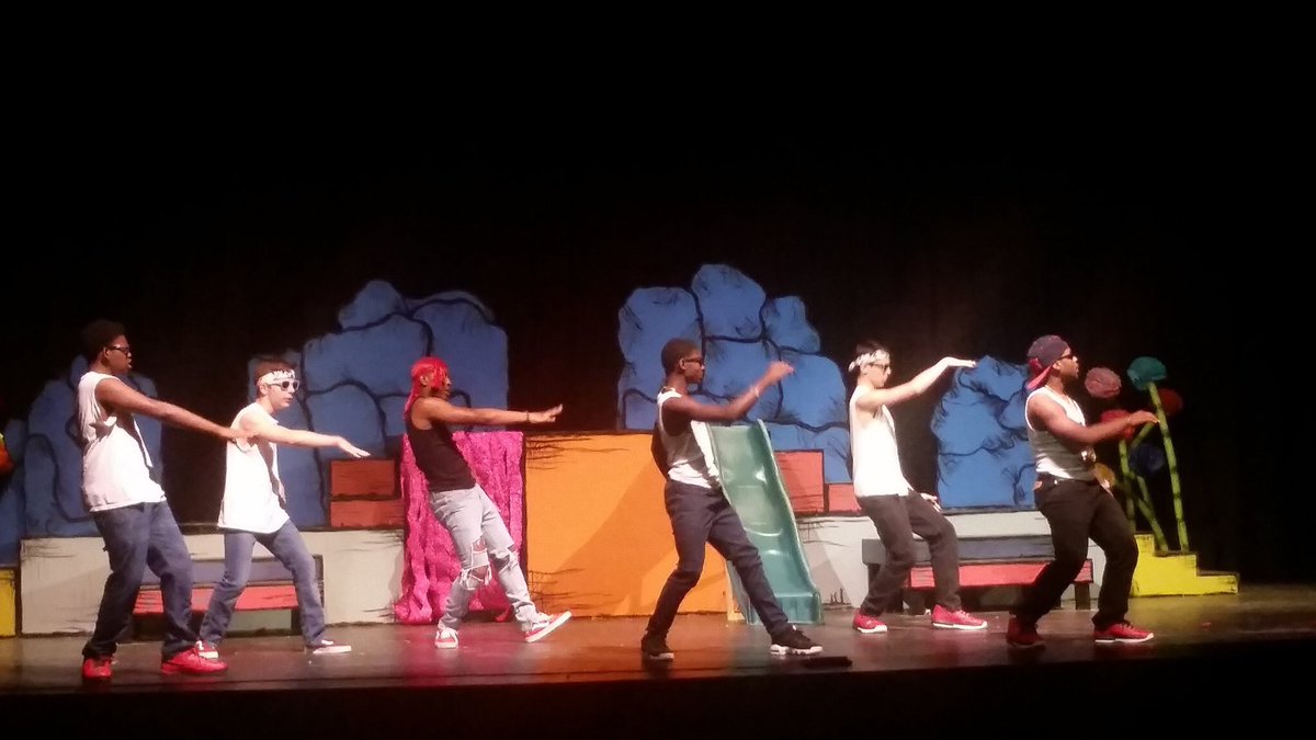 lcbtheatre's tweet image. These amazing storytellers put on a great show tonight. This is one proud  Drama Mama. @lcbirdprincipal @CcpsPerform #BeTheU #oneCCPS #ccpsperform