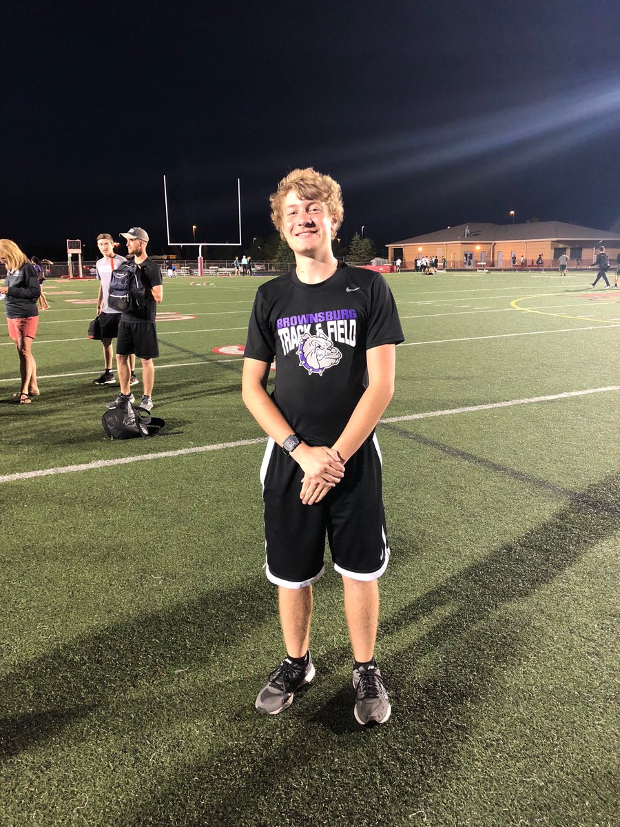 BHSDogsTrack's tweet photo. Matt Albert vaults 11 feet for the first time ever. #PR https://t.co/n4HHi4sagW