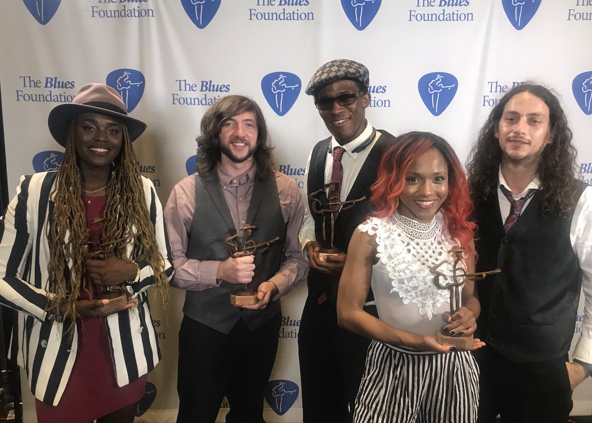 BluesFoundation's tweet photo. Memphis’ own @SouthernAvenueMEM wins Best Emerging Artist at the 2018 Blues Music Awards!

#BMA2018 https://t.co/tJDVFjSOzO