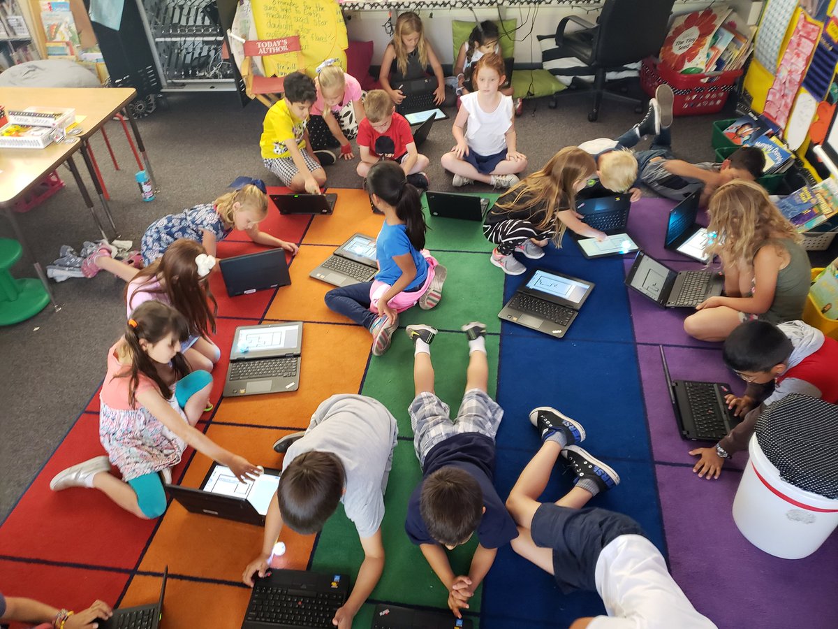 MrsSimon427's tweet image. 1st grade students designed ozobot maps on their computers using #googlesheets and #conditionalformatting. @CajonValleyUSD @CVUSD_GLO