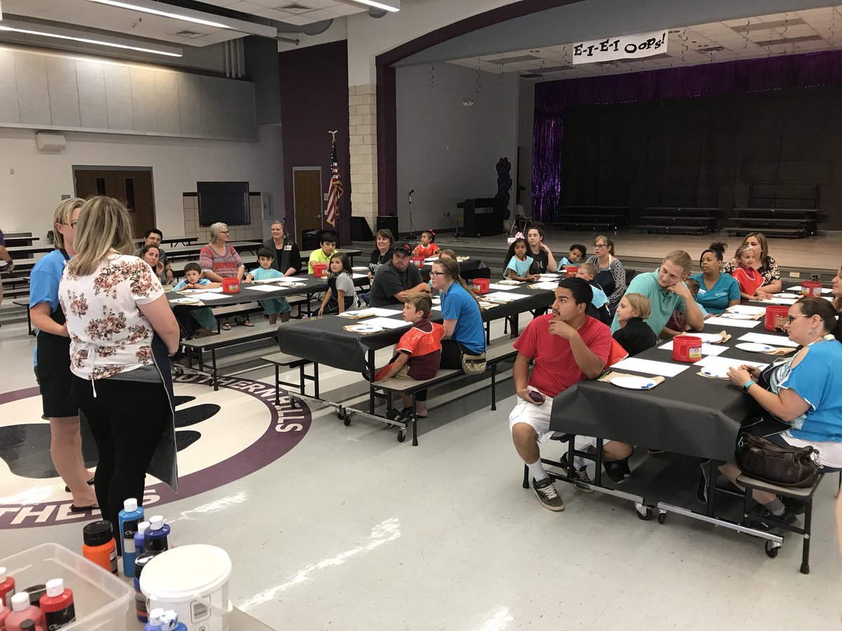 SHMrsPalmer's tweet photo. What an amazing and memorable experience we had at Southern Hills this evening! Kindergarten Paint Night was a HUGE hit! @SouthernHillsWF @SH_Panthers_Art @SHMrsPalmer @SHMrsWallace @shmscarrillo @naomialejandro #iamwfisd https://t.co/TxxAPX4ud3