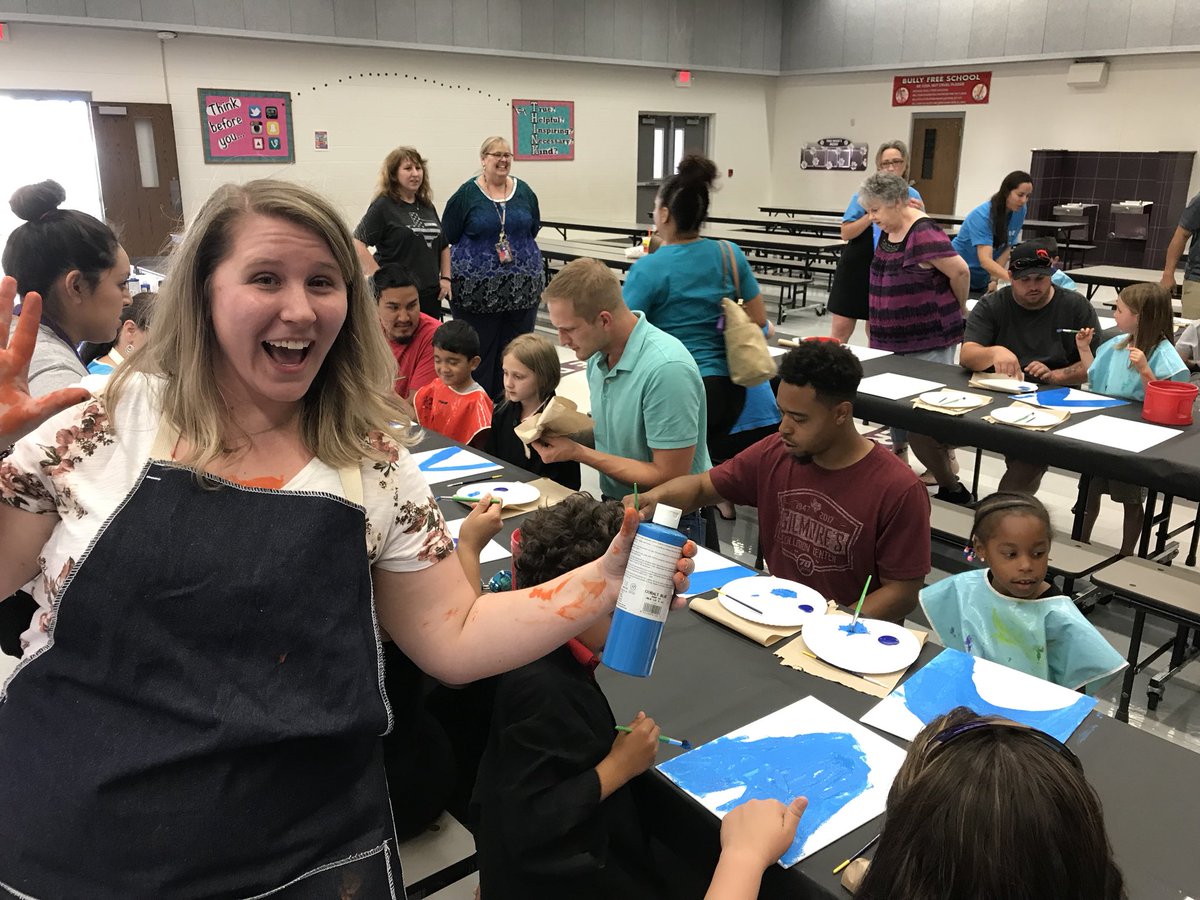 SHMrsPalmer's tweet photo. What an amazing and memorable experience we had at Southern Hills this evening! Kindergarten Paint Night was a HUGE hit! @SouthernHillsWF @SH_Panthers_Art @SHMrsPalmer @SHMrsWallace @shmscarrillo @naomialejandro #iamwfisd https://t.co/TxxAPX4ud3