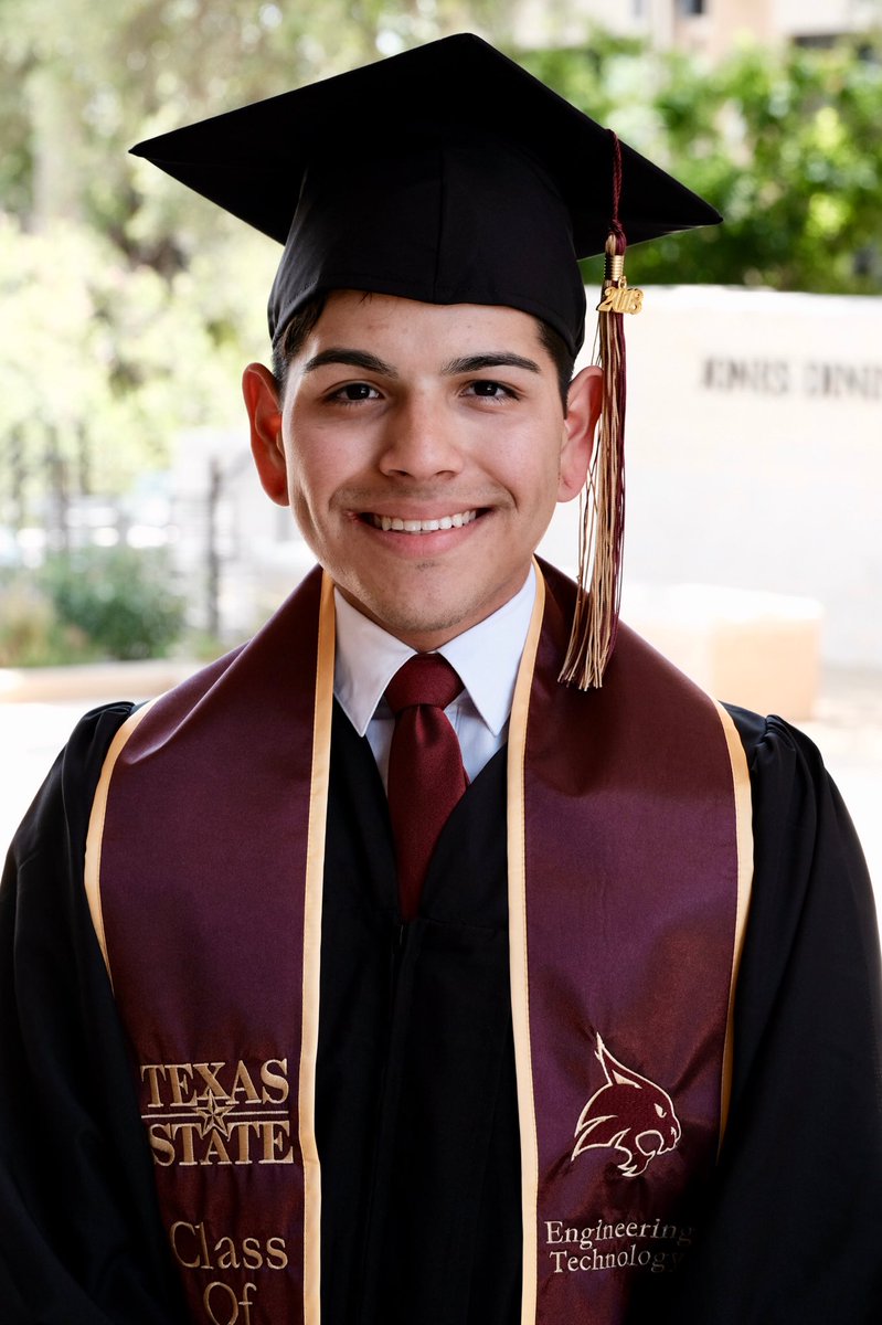 JustinsaurusRex's tweet image. what @NICKIMINAJ quote do I use with my #GraduationSZN photos? #TXST2018