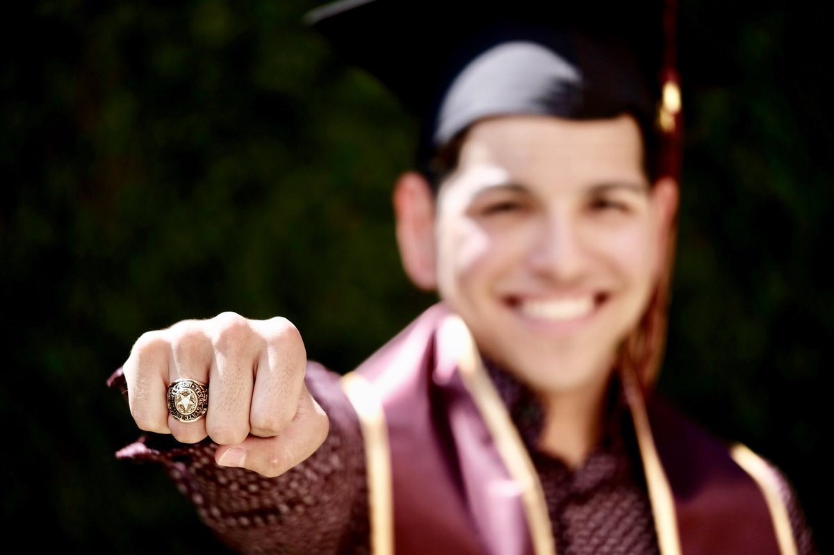 JustinsaurusRex's tweet image. what @NICKIMINAJ quote do I use with my #GraduationSZN photos? #TXST2018