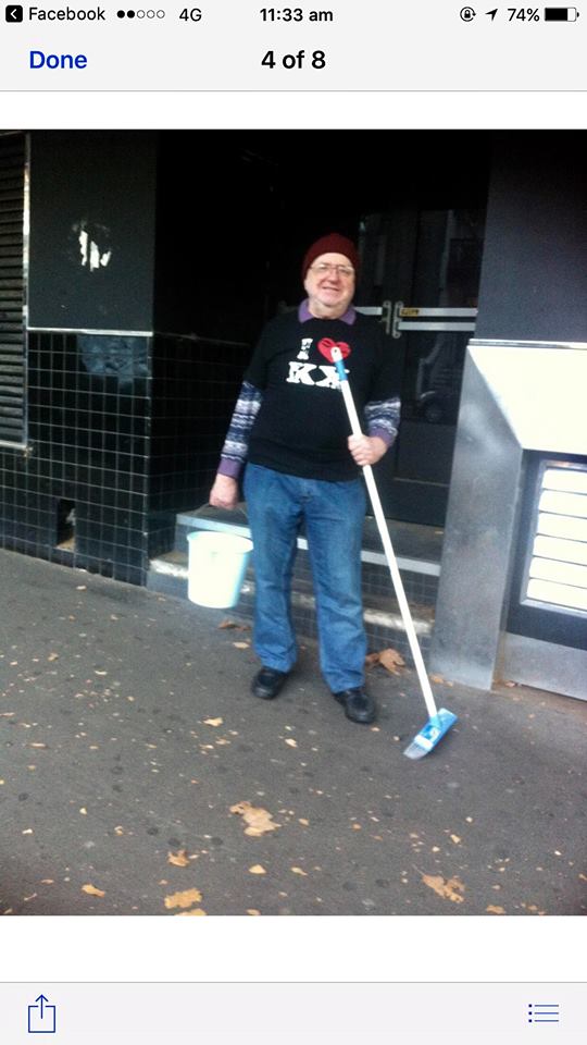 2011Residents's tweet photo. Our members joined resident Magdalena Stamos to give the Piccadilly Hotel a scrub - following complaints from residents of stink &amp; filth at the premises. 

We will write to the owners &amp; ask they fix the cause of the stench emanating from inside the premises https://t.co/ik80yAuE24