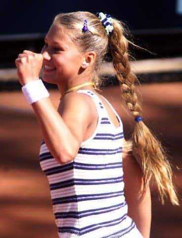 ANNA KOURNIKOVA - Página 11 Dc5-P1FXUAEXbsc