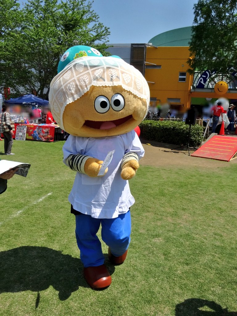 hinojagakun's tweet photo. ご当地キャラの日(* ´ 👀` *)
ぼくもその中に入ってもいいじゃがろか？(￣▽￣＝￣▽￣）
１・郷土愛に満ち溢れた強いメッセージ性があること。
２・立ち居振る舞いが不安定かつユニークであること。
３・愛すべき、ゆるさ、を持ち合わせていること。 
#ご当地キャラの日
#ひのじゃがくん
#東京檜原村 https://t.co/syPZRuuUh0