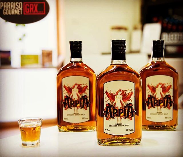 ¿Buscas un sabor único? Degusta nuestro licor con un toque picante que hará que disfrutes del momento como nunca. ¡Prueba #ArpiaLicor y déjate conquistar en Paraíso Gourmet GRX! #ArpíaLicor #Padul ift.tt/2ws0gBk