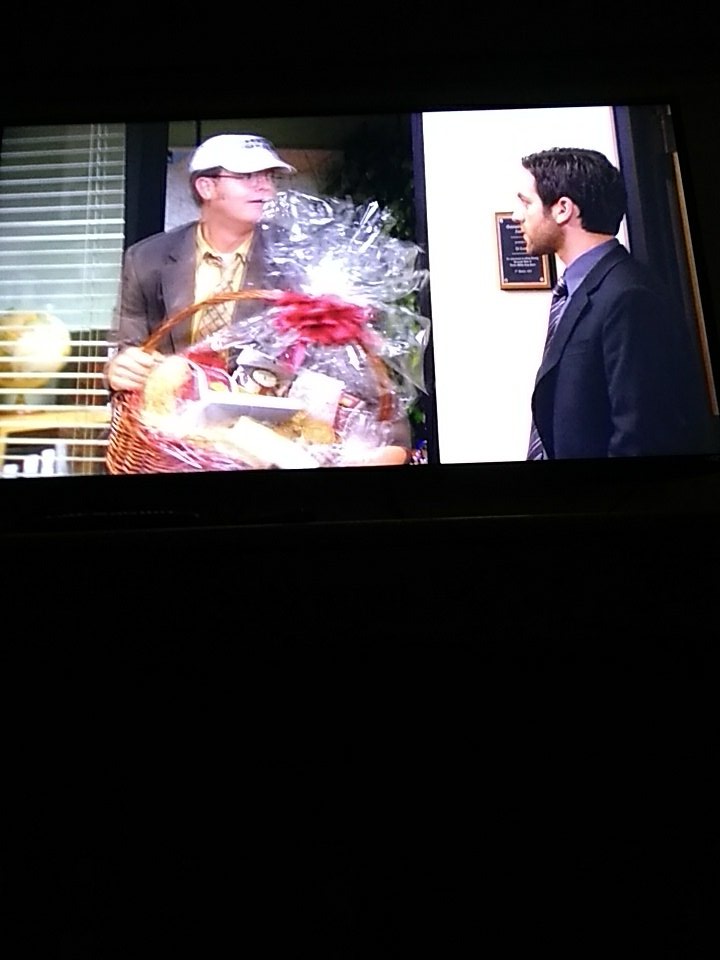 _DMonnie's tweet photo. Another morning. Another office episode. #rewatchable #100thtime #caramelturtle @theofficenbc @SteveCarell @bjnovak @BBBaumgartner https://t.co/xw6FVUY5Oi