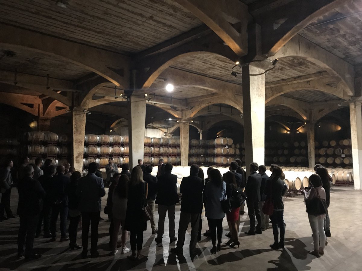 MoisesPerona's tweet photo. #beinternational con @clubmktmed @bodegasgandia @cminguezb @GfK https://t.co/NyptPiJJS6