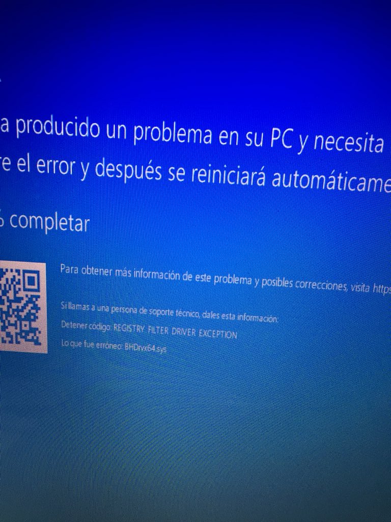 JavierOrozco21's tweet image. Esto tiene algo que ver con la actualización de Windows o es algo más grave . Algún ilustrado ? #pantallaazul