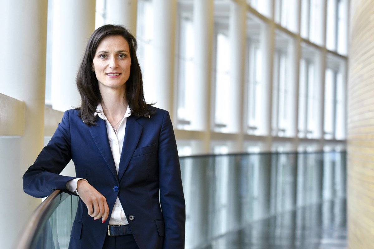womentech's tweet photo. Tecnovisionarie 2018 Categoria Premio speciale Europa – @GabrielMariya , Digital Economy and Society, Commissioner, European Commission. #TecVis18 #specialguest @womenTech @Museoscienza https://t.co/8I4a3atVvP