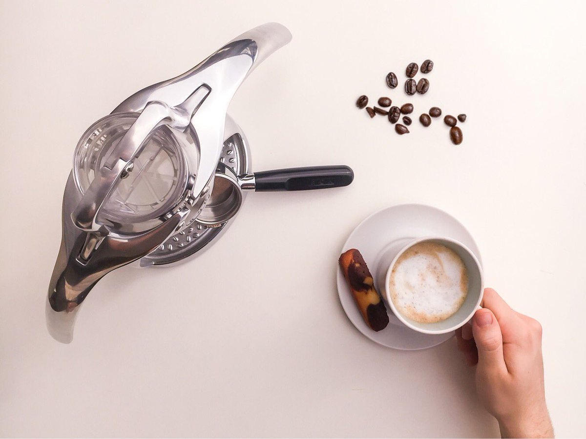 A great start to a #friday with a #freshbrew from our very own ROK Espresso maker! #flatlayfriday 

#Coffee #coffeetime #flatlay #flatlayoftheday #designedbytherefore #morning #press #espresso #maker #productdesign #coffeelover #industrialdesign #id #shiny