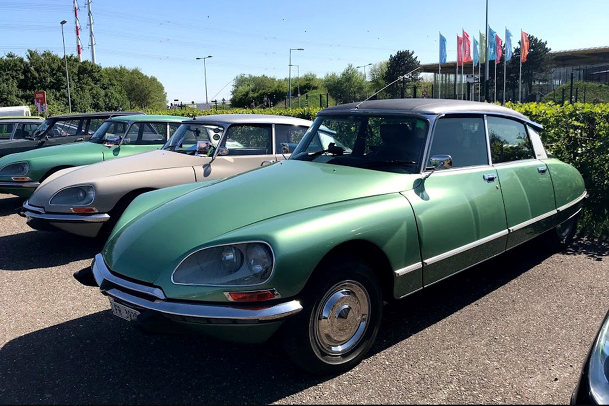 CARmagazine's tweet photo. Which is your favourite #Citroen innovation we uncovered at #Citromobile?

https://t.co/j0ACMcJz5l https://t.co/jAzTeKTSYJ