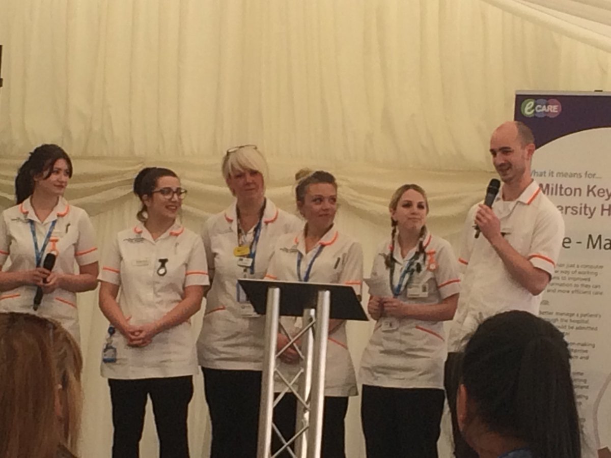 Clark3Lizzie's tweet photo. Our brilliant enthusiastic associates nurses❤️ #EventinTheTent2018 so proud of you all 👏🏼👏🏼 https://t.co/hKGeMwplHx