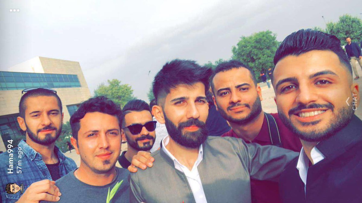 Rezhww's tweet photo. The fresh grads. #AUIS #graduates #Broin? https://t.co/Gavprqi2gf