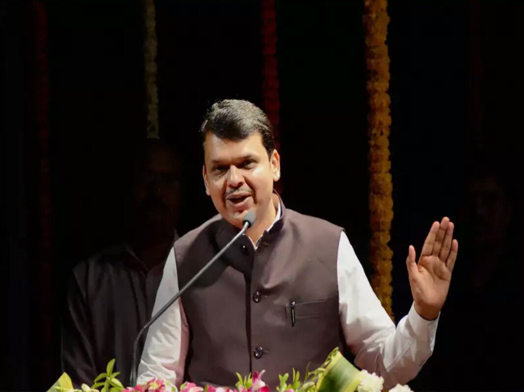 WHNPune's tweet photo. An Initiative Towards Pune Smart City Development:-Civic officials and Pune Parivahan Mahamandal Limited (PMPML) will make a presentation to chief minister Devendra Fadnavis about the plan to procure 500 electric buses for the city. #WHNPune #WHN #Pune
https://t.co/jWzLybduGp https://t.co/Rc9woS7SEY