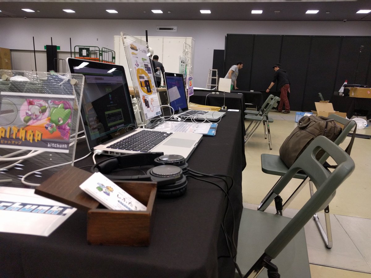 shiftal_on's tweet photo. 設営しました!
#BitSummit #pitmap #bitchunk https://t.co/non7j3O6Mz