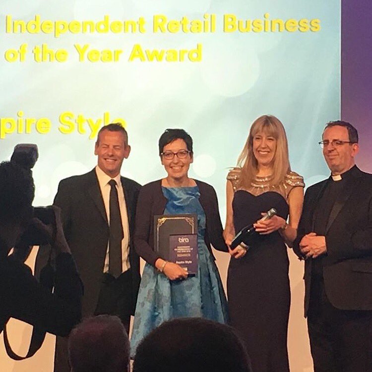 A HUGE well done to <a href="/aspirestyle/">Aspire Style</a> for winning ‘Independent Retail Business Of The Year’ <a href="/biraofficial/">Bira</a>   awards!

Congratulations to the whole team, we're proud to have you part of #OxCompendium #supportlocal
👇🏆🍾