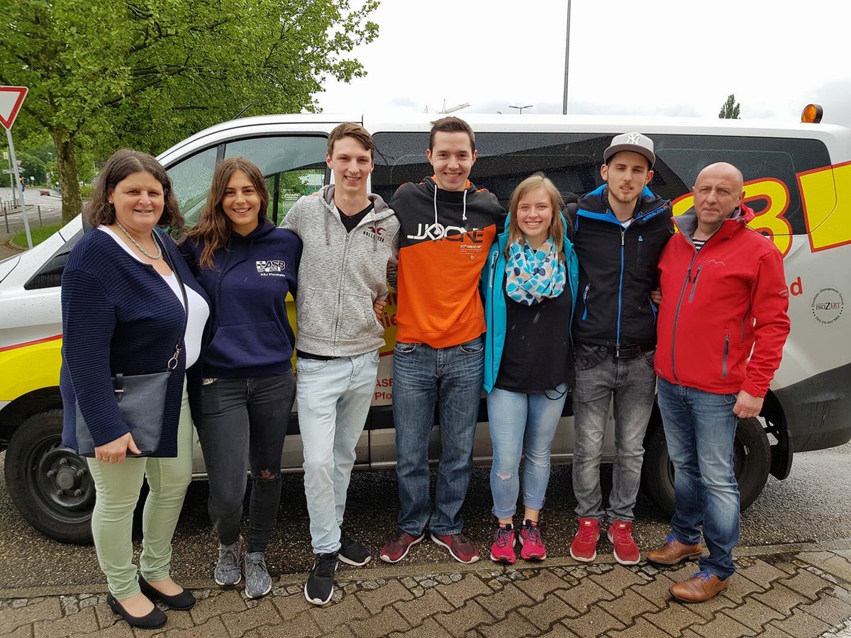 ASJ_Pforzheim's tweet photo. Unser Team beim Bundesjugendtreffen bzw. zum Bundesjugendwettbewerb 2018👍 https://t.co/wd2FW8d5p5