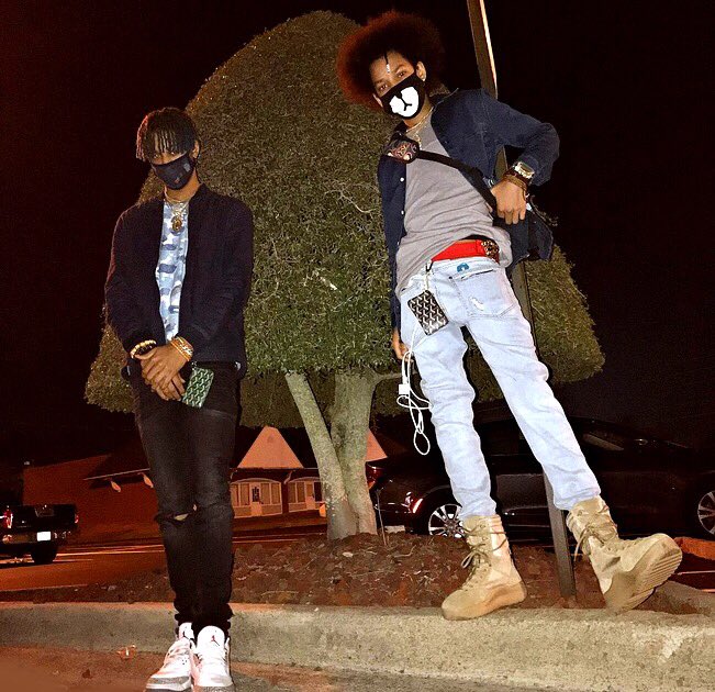 R0llieTe0's tweet photo. We chillin https://t.co/EkQqFQya4q