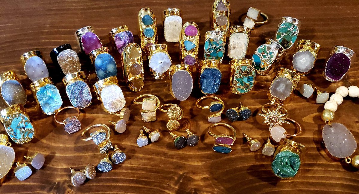 SaidGems's tweet photo. 10% off through Sunday! 
https://t.co/Szn7sHcoX4 #rings #drusy #black #quartz #blue #ocean #galaxyquartz #galaxy #chalcedony #gold #goldband #adjustable #sistershop #naturalagate #naturalstone #coral #coralfossil #earrings #jewelry #gems #natural #sale #discount #percent #save https://t.co/7PODmUpTT8