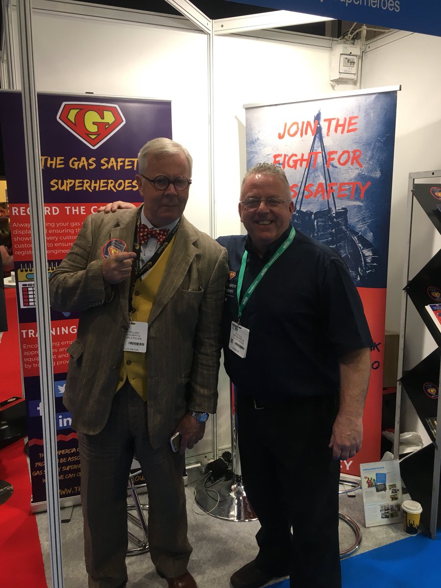 gassafetyheroes's tweet photo. @LeamingtonSBC @Y1Installations @TheGingerGenie @BigWipes @jkd1977 @mckinlay_calum @gassafeglasgow @GwiliRenewltd @TheLeedsPlumber @HarrisonHeating @MBBardenandSon @GoodyerDave @StewartyMartin @Unequaledheatin @davidkurk1 @S1Whysall Thank you Sir Tim , and thank you again for visiting our stand #installer2018 #GSSH18 https://t.co/arR4dnmFc6