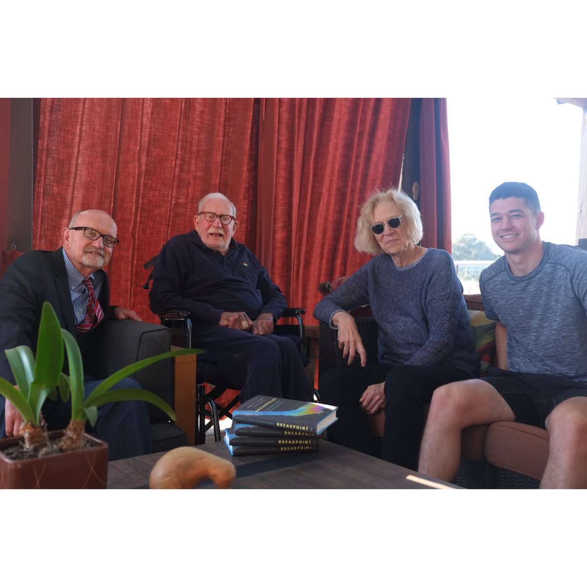 Interviewing ecologist #JeremyJackson &amp; <a href="/stevechapple1/">steve chapple</a> about their environmental book “Breakpoint,” with help from the Einstein of the oceans #WalterMunk. #climatechange <a href="/yalepress/">Yale University Press</a>