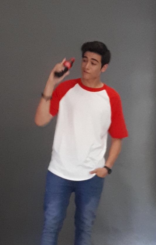 OFCMarcoCGallo's tweet photo. Perfect endorser ka talaga @itsmeMarcoG  for @CocaColaPH 

Thanks MARCOCACOLA

#FizzItUp https://t.co/oAhfqrDmz9