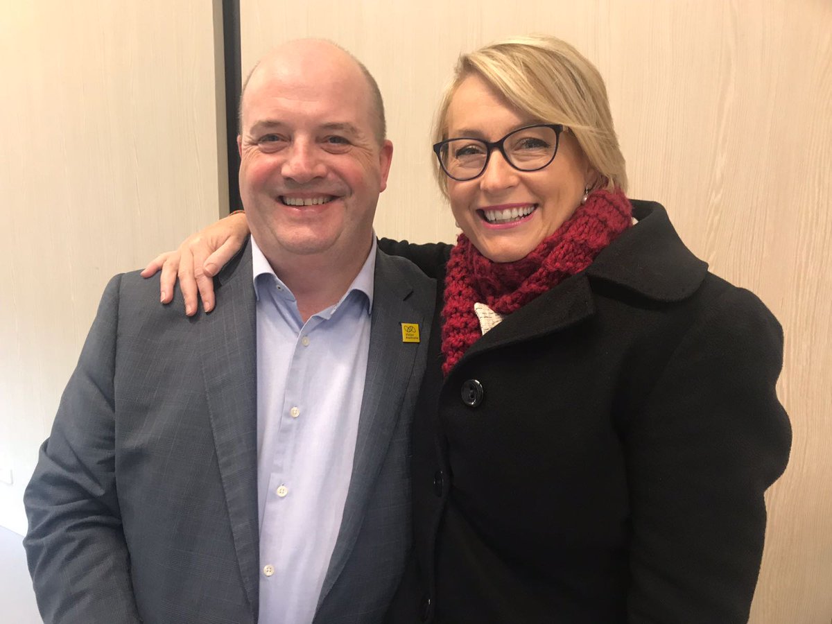 sallycapp's tweet photo. Today I visited @visionaustralia to road test Aria, an amazing new app just launched in Australia that gives people who are blind or have low vision access a network of 'agents', able to guide them through everyday situations. #vote1sallycapp #aira #melbourne #visionaustralia https://t.co/Q0eMM5QKwE