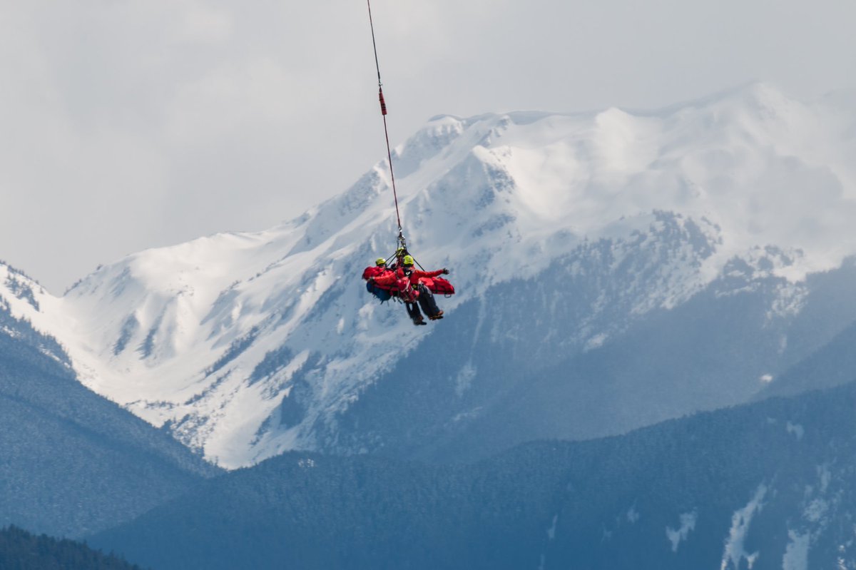 North Shore Rescue on Twitter: "A couple photos from April's #HEC recert in #Pemberton with @taloncopters #ThrowbackThursday #CDFL #HETS #HelicopterRescue #airbushelicopters #h125 #astar #classd #sar #searchandrescue #longline #helicopter ...