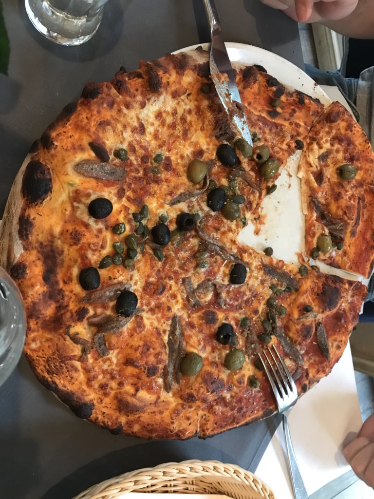 Harald Kettenbach A Pizza Feast On Father S Day With My Sons At Our Preferred Pizza Parlor In Bonn Germany Not Bad Given We Re Not At Damichelenapoli Pizzapizzapizza Tuscolo Pizza