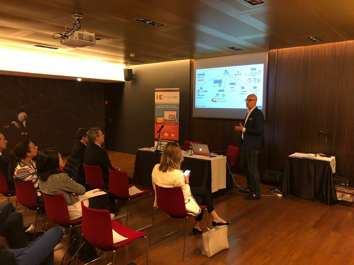 BookingExpertIT's tweet photo. Grazie a @HOTELCUBE e ai partecipanti di questo interessante momento formativo! #BookingExpert #HotelCube #HotelMarketing #Turismo #Ospitalità https://t.co/hmSPlCdrZO