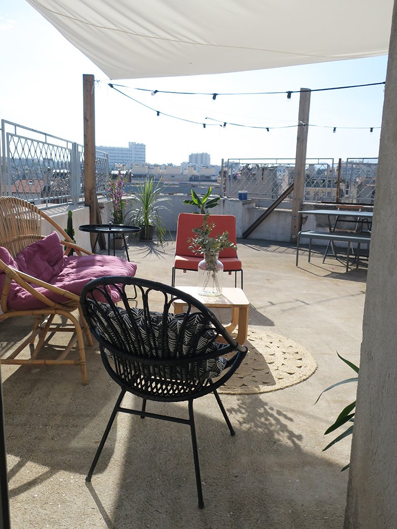 Aujourd'hui je vous montre la déco de notre nouvelle #terrasse #outdoor... bit.ly/2G4Q69p