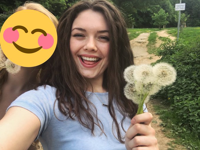 Moments before a brutal dandelion attack https://t.co/GYimSoqcRO<a href="/tag/newprofilepic"class="tags"><span>#newprofilepic</span></a>