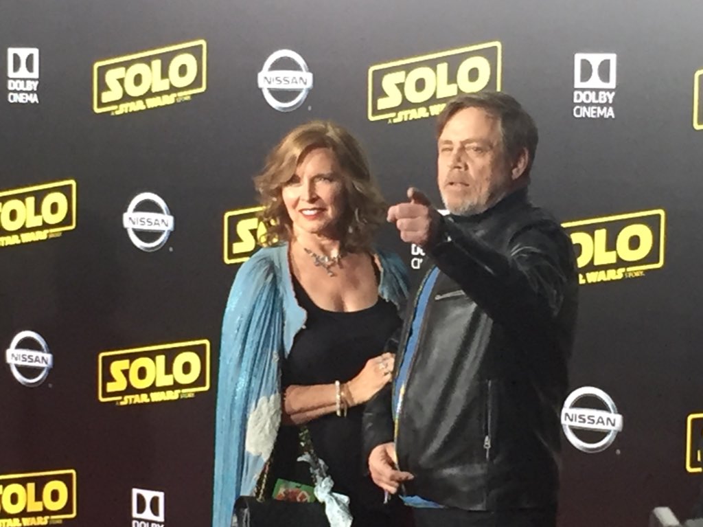 nebtrees's tweet photo. So that happened on the red carpet tonight. What a rad dude. https://t.co/Dqo8XvOgxY