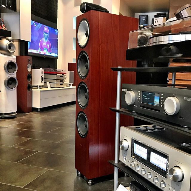 AudioVenue's tweet photo. The Luxman L-509 is in a class of its own, sounds sensational.  #bowersandwilkins #bandw #b&amp;w #702s2 #projectaudio #xtension9 #803d3 #musicalfidelity #encoreconnect #luxman #luxmanamplifier #l509 #madeinjapan #musicalfidelityencore #cdserver #streamer #t… https://t.co/2kkX4LjH9Z https://t.co/arEgCNXInC