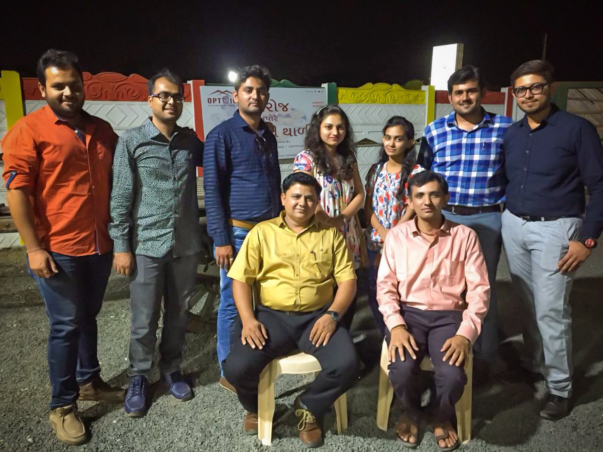 geitech's tweet photo. #Global_Era_Business_dinners On the day of 28TH April, 2018 Saturday at https://t.co/RT2RSmQP2Q, Rajkot with pure taste of Kathiyawad. Including The founder of GEI is,Mr. Bhavesh Dholakiya,Chief Developer is Mr. Tapan, team Hiren, Aman, Raksha, Namrata, Sagar, Dharmang and Vinit. https://t.co/h6dNTN9cVm