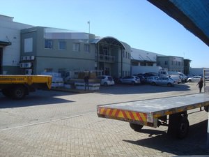 RennieStock's tweet photo. 1478sqm Warehouse/Industrial Property To Let in Ndabeni Contact: Seamus 0824497314 or visit: https://t.co/winQg7OPGv https://t.co/9dUWZOb7WA