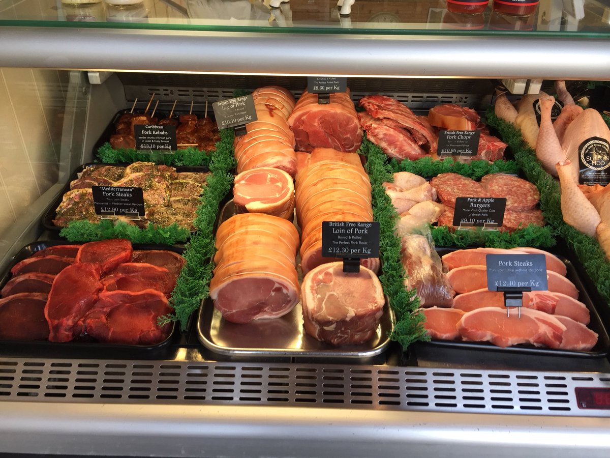 7wellsbutchers's tweet photo. A fantastic window on today! #butcher #meat #oundle #dryagedbeef #localbeef #britishbeef #pork #lamb #freerange #kebabs #burgers #meatcounter https://t.co/h2IFUOVf5D