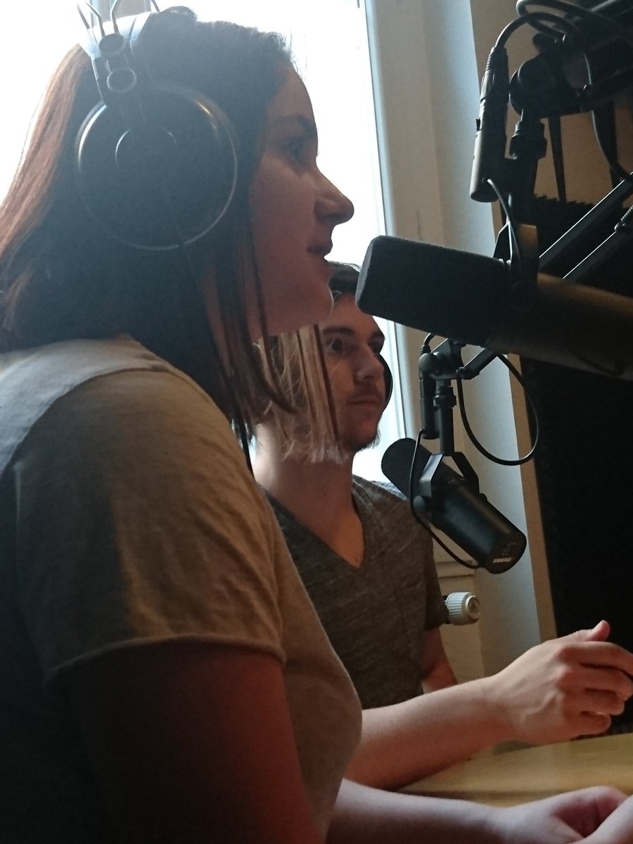 CorumSaintJean's tweet photo. En partenariat avec #RadioCampus63 le #CorumSaintJean organise une émission en direct lors de la soirée des résidents du mercredi 16 mai.

Quelques photos des ateliers radio organisés pour la préparation de l’émission du jour J, par Nicolas D avec la participation de 5 jeunes. https://t.co/fYaSGhrsl2