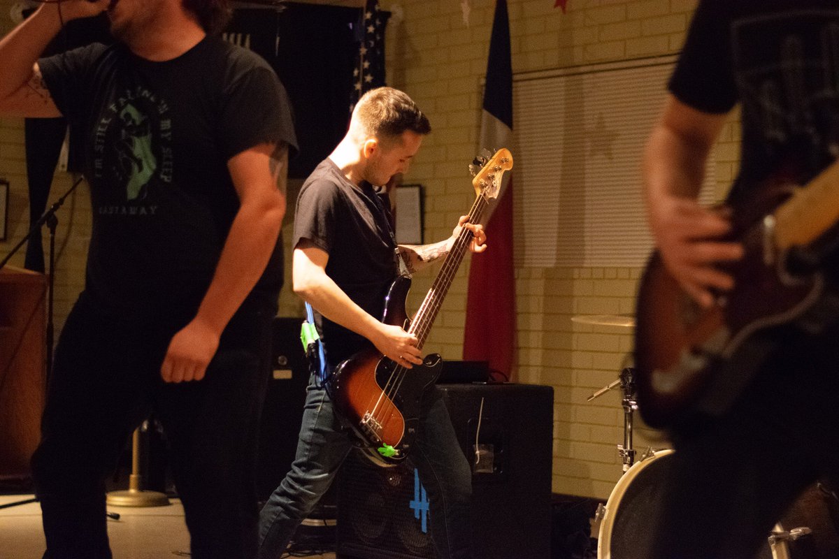 Finally decided to just deal with the reality of how much people use twitter, and actually use this thing.