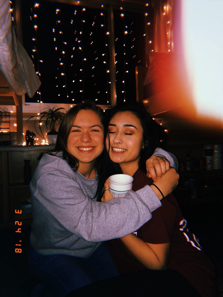 e_morgn's tweet photo. HBD to literally the funniest person I know. Most likely wouldn’t have survived my freshman year without this one. Love you @hannah_spillane ❤️ https://t.co/9aUoIX7Tts