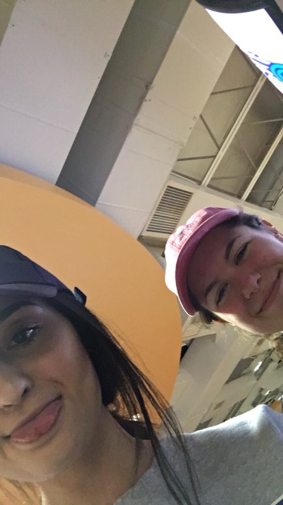e_morgn's tweet photo. HBD to literally the funniest person I know. Most likely wouldn’t have survived my freshman year without this one. Love you @hannah_spillane ❤️ https://t.co/9aUoIX7Tts