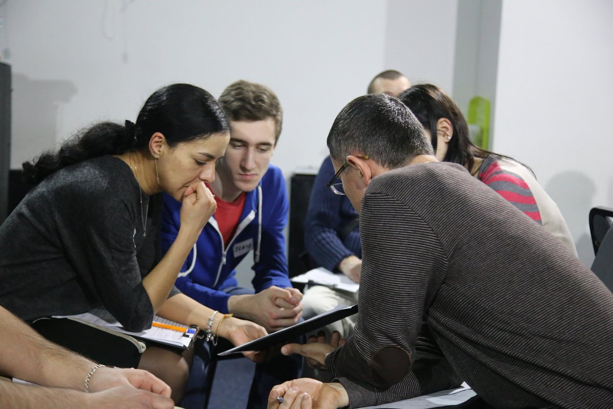 317ua's tweet photo. Щовівторка ми чекаємо вас о 19:00 на безкоштовному проекті Boost, щоб розділити любов до англійської через мовні ігри, спілкування з носіями та просто веселий час у дружній атмосфері. Вивчати англійську справді можна з насолодою — приходьте та переконайтеся самі! https://t.co/zdeMRQTLHf