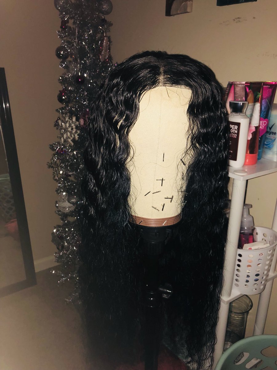 QueensExquisite's tweet photo. Deep wave lace closure unit 💙 https://t.co/Io9ifThea6
